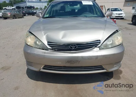 2005 Toyota Camry Le z USA, uszkodzony, nr VIN 4T1BE32K65U614234